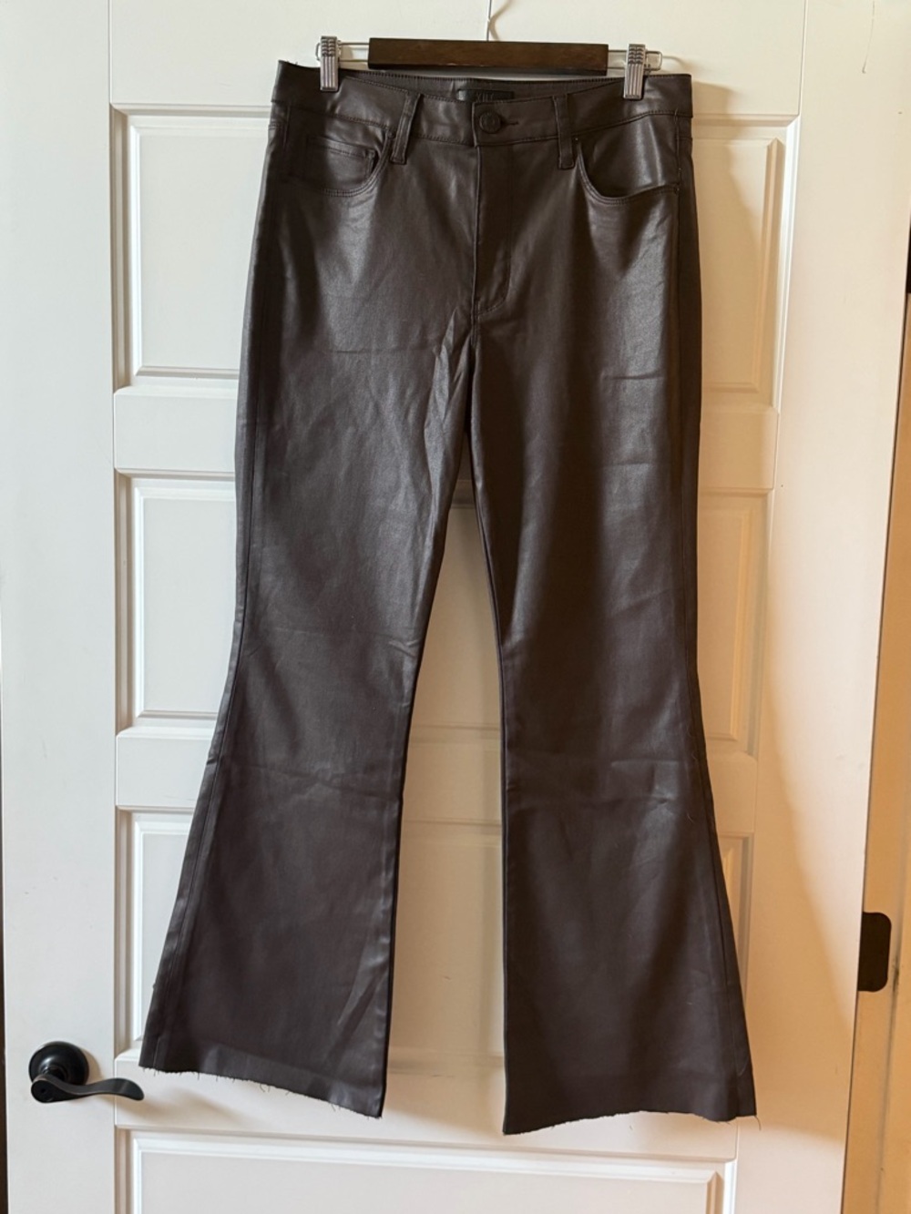 Kut From The Kloth Brown‎ Faux Leather Flare Pants Size 10 Y2K Retro Indie - Picture 2 of 13